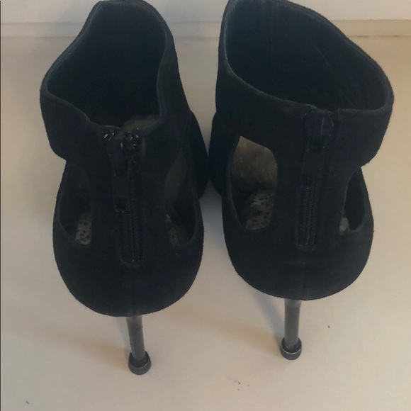 Manolo Blahnik Open Toe Suede Bootie. Sz 39. - Picture 3 of 6